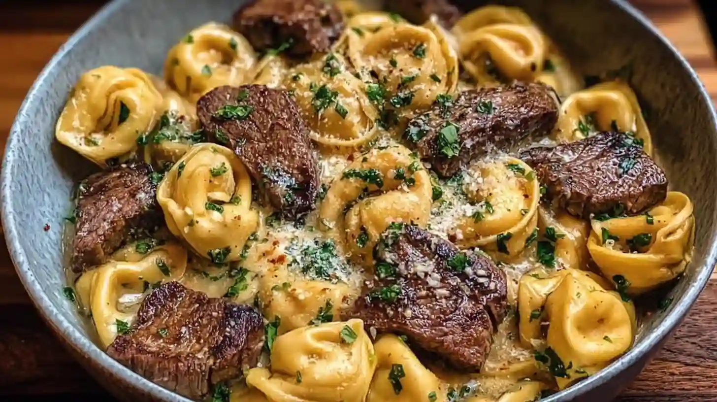 Garlic Steak Tortellini: Easy 30-Minute Skillet Recipe